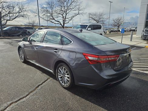Used 2016 Toyota Avalon Limited image 8