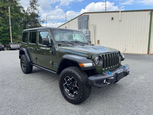 Used 2022 Jeep Wrangler Unlimited Rubicon 4xe w/ Cold Weather Group AWD/4WD image 2