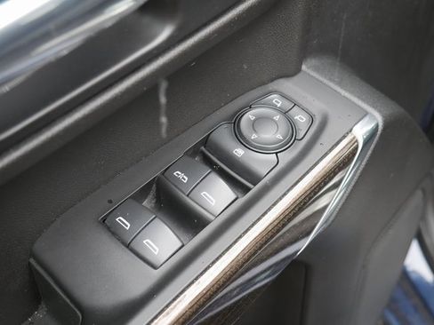 Used 2022 Chevrolet Silverado 1500 LT image 11