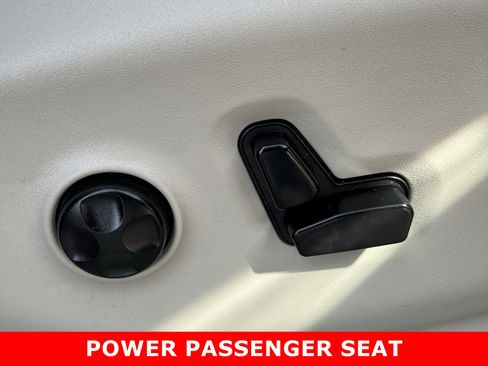 Used 2019 Chrysler Pacifica Limited w/ Advanced Safetytec Group image 20