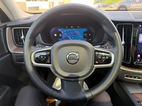 Used 2023 Volvo XC60 B5 Plus w/ Climate Package AWD/4WD image 13
