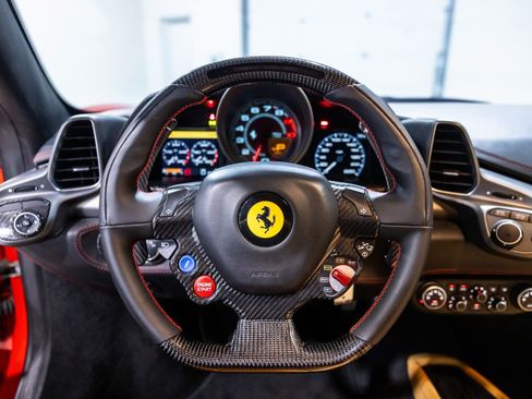 Used 2012 Ferrari 458 Italia Coupe RWD image 42