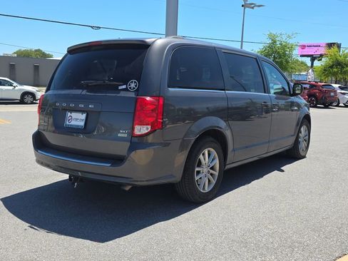 Used 2018 Dodge Grand Caravan SXT image 8