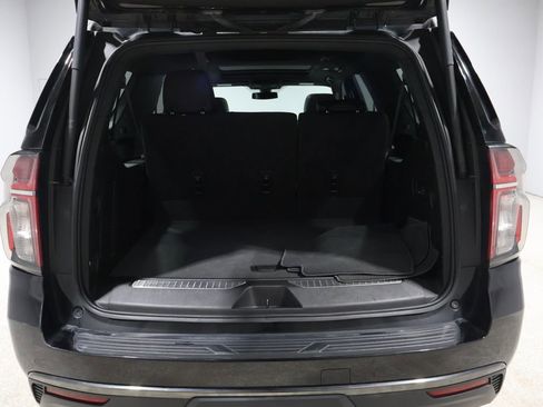 Used 2022 Chevrolet Suburban Z71 w/ Z71 Off-Road Package image 5