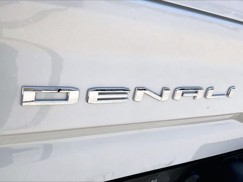 Used 2024 GMC Sierra 2500 Denali w/ Denali Reserve Package AWD/4WD image 10