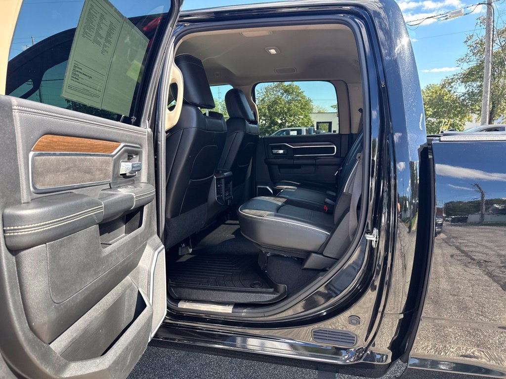 Used 2022 RAM 2500 Laramie AWD/4WD image 16
