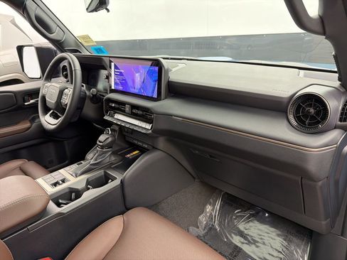 Used 2025 Toyota Land Cruiser w/ Premium Package image 32