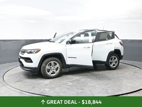 Used 2024 Jeep Compass Latitude image 59