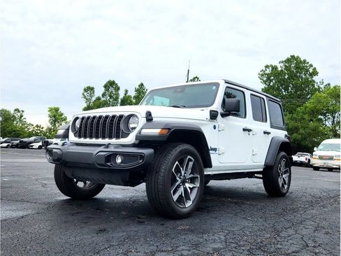 Used 2025 Jeep Wrangler Unlimited Sport S 4xe w/ Convenience Group AWD/4WD image 21