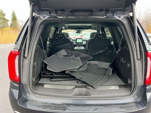 Used 2023 GMC Yukon AT4 w/ Technology Package image 27