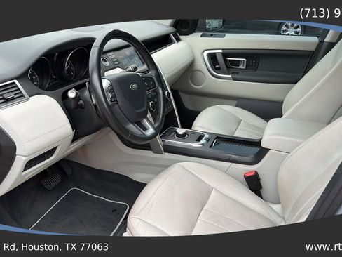 Used 2018 Land Rover Discovery Sport HSE image 18