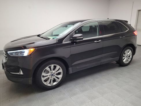 Used 2022 Ford Edge Titanium w/ Equipment Group 301A AWD/4WD image 2