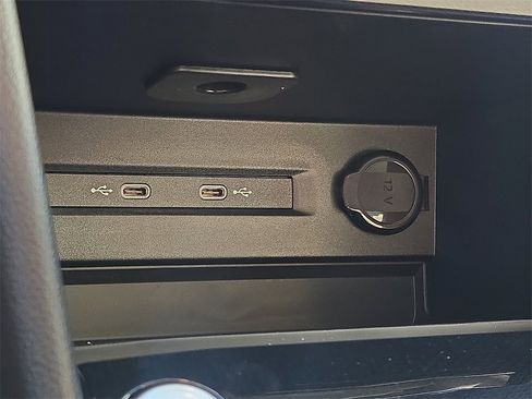 New 2026 Volkswagen Taos SE image 20