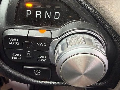 Used 2020 RAM 1500 Laramie AWD/4WD image 25