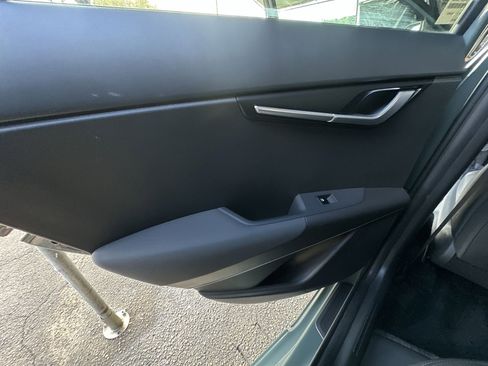 Certified 2023 Kia Niro EX image 31