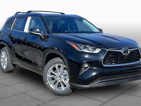 New 2026 Toyota Highlander Limited AWD/4WD image 2