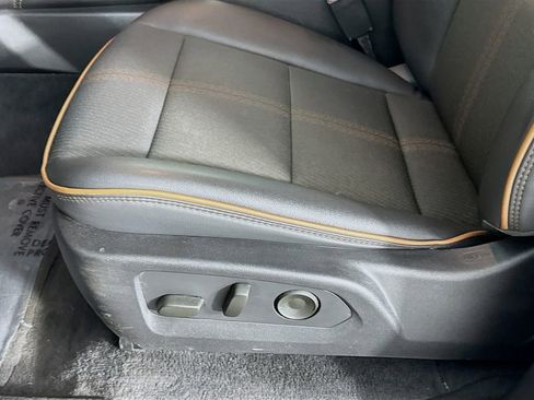 Used 2023 GMC Canyon AT4 image 20