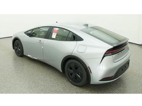 New 2026 Toyota Prius LE FWD image 5