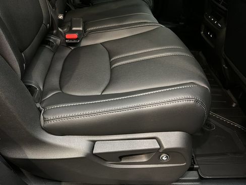 New 2026 Honda Pilot Touring image 21