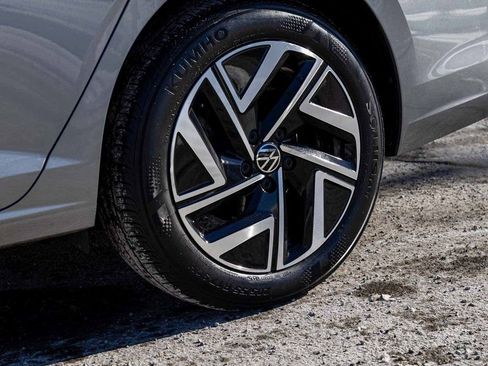 Used 2024 Volkswagen Jetta SEL image 8