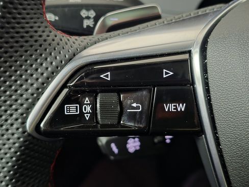 Used 2025 Audi S6 Prestige image 25