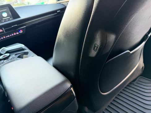 Used 2022 Kia EV6 Light image 21