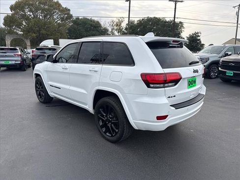 Used 2021 Jeep Grand Cherokee Laredo X image 10