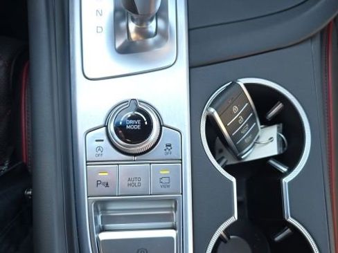 Used 2019 Genesis G70 2.0T Advanced w/ Sport Package image 16