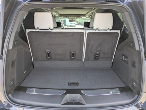 Certified 2025 Cadillac Escalade Sport Platinum w/ LPO, ONYX Package image 18