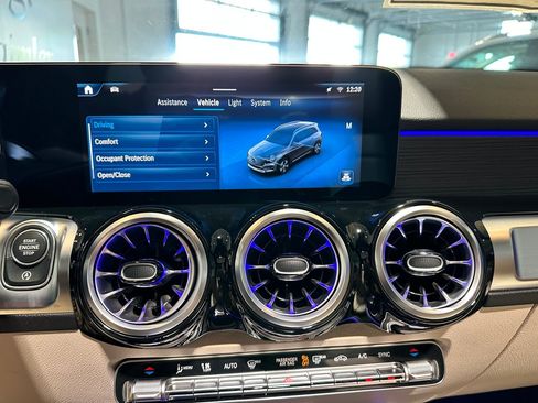 New 2026 Mercedes-Benz GLB 250 4MATIC image 10