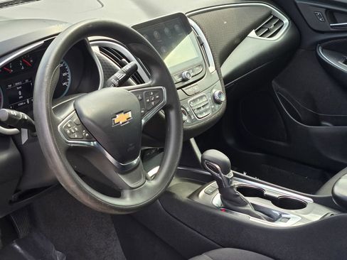 Used 2024 Chevrolet Malibu LT FWD image 29