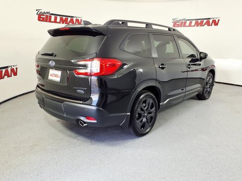 Used 2025 Subaru Ascent Bronze Edition image 5