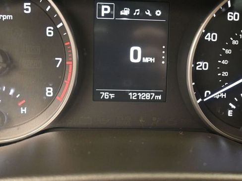 Used 2017 Hyundai Elantra Value Edition image 18