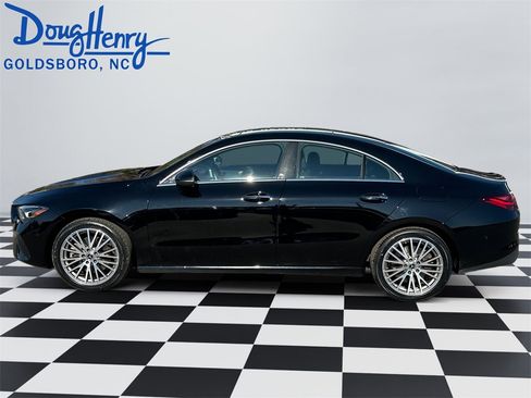 Used 2025 Mercedes-Benz CLA 250 4MATIC image 2