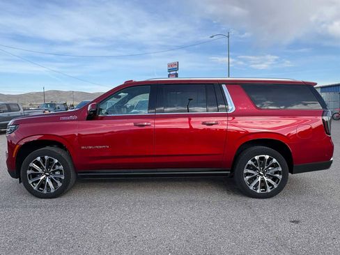 Used 2025 Chevrolet Suburban High Country AWD/4WD image 10