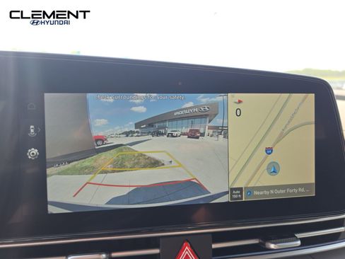 New 2025 Hyundai Elantra SEL image 24