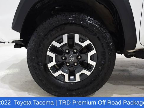 Used 2022 Toyota Tacoma TRD Off-Road w/ TRD Premium Off Road Package image 6