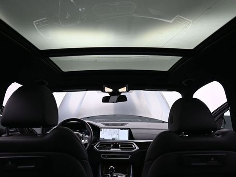 Used 2023 BMW X5 xDrive45e w/ Climate Comfort Package image 17