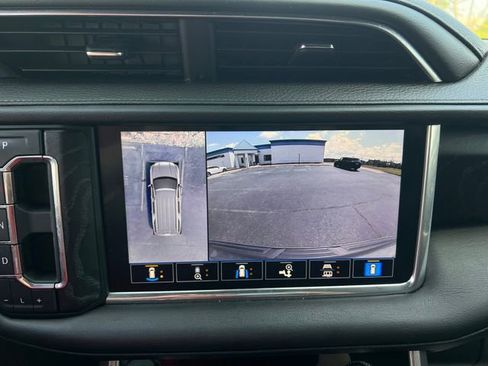 Used 2021 GMC Yukon Denali w/ Denali Premium Package RWD image 25