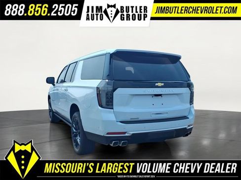 Used 2026 Chevrolet Suburban High Country AWD/4WD image 2