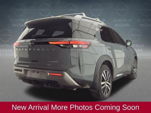 Used 2025 Nissan Pathfinder Platinum w/ Cargo Package image 3