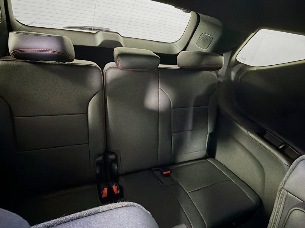 New 2026 Chevrolet Traverse RS w/ LPO, Floor Liner Package AWD/4WD image 24