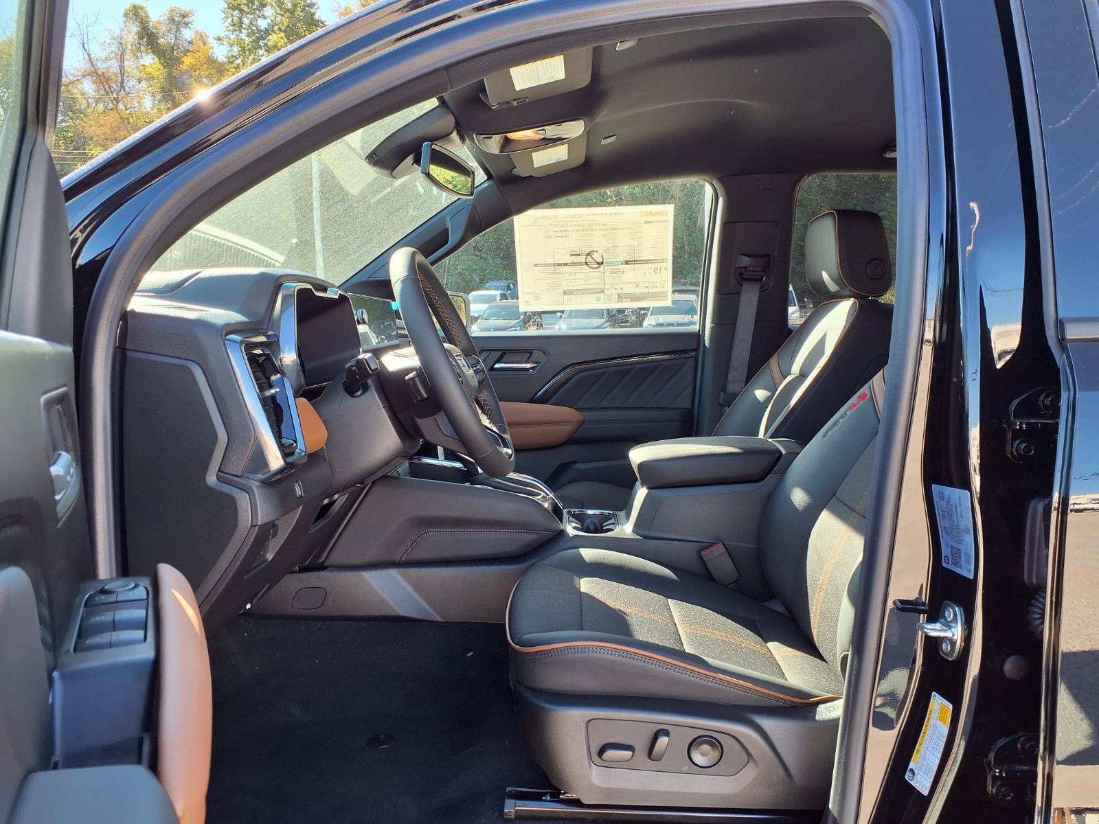 New 2026 GMC Canyon AT4 AWD/4WD image 14