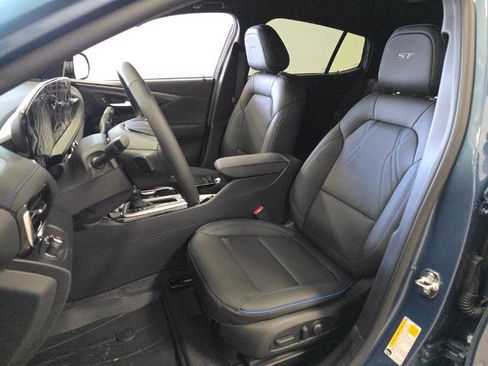 Used 2026 Buick Envista Sport Touring w/ Convenience I Package FWD image 9