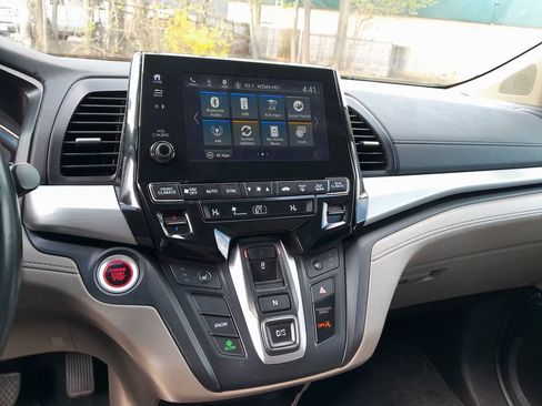 Used 2018 Honda Odyssey EX-L image 22