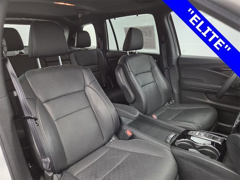 Used 2023 Honda Passport Elite image 13