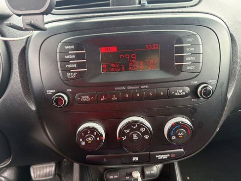 Used 2016 Kia Soul FWD image 11