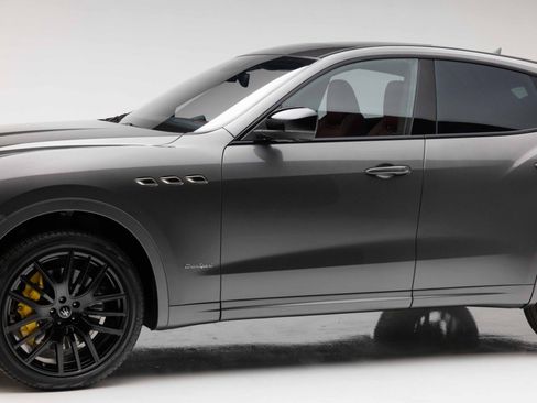 Used 2021 Maserati Levante S GranSport AWD/4WD image 37