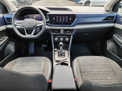 Certified 2023 Volkswagen Taos SE AWD/4WD image 8