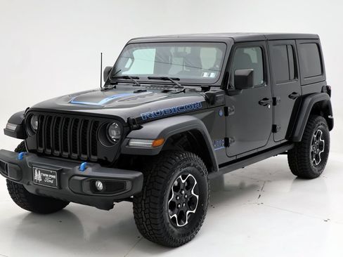 Used 2023 Jeep Wrangler Unlimited Rubicon 4xe w/ Cold Weather Group AWD/4WD image 2